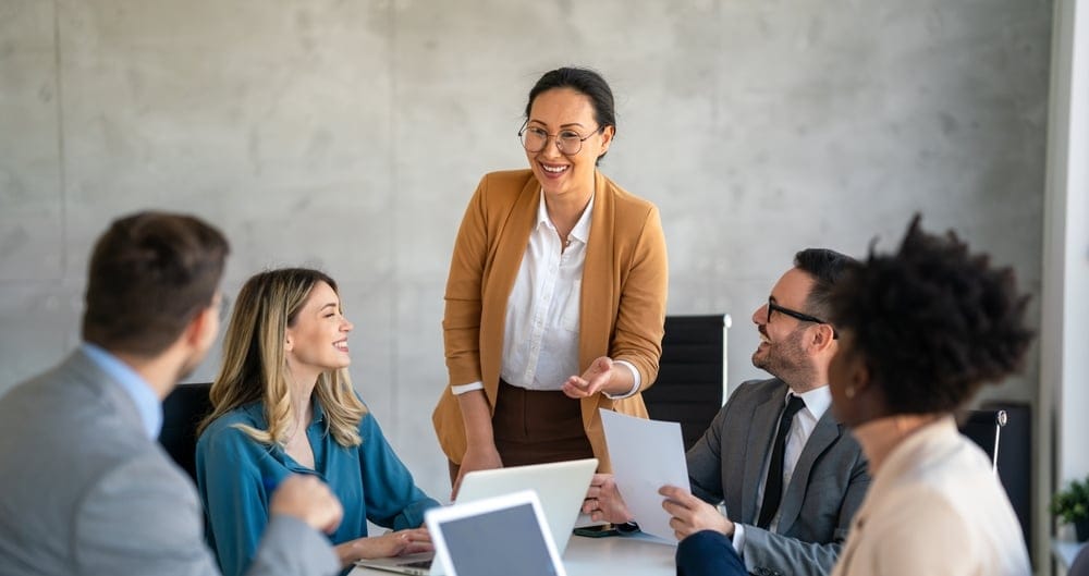 Successfulbusinessprofessionalspresentinganalyticalreportworkingtogetherincorporate Payoutscom Successfulbusinessprofessionalspresentinganalyticalreportworkingtogetherincorporate